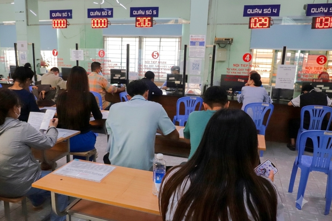 Cảnh báo “cò” lừa hướng dẫn lao động làm hồ sơ hưởng bảo hiểm thất nghiệp online trên Cổng Dịch vụ công