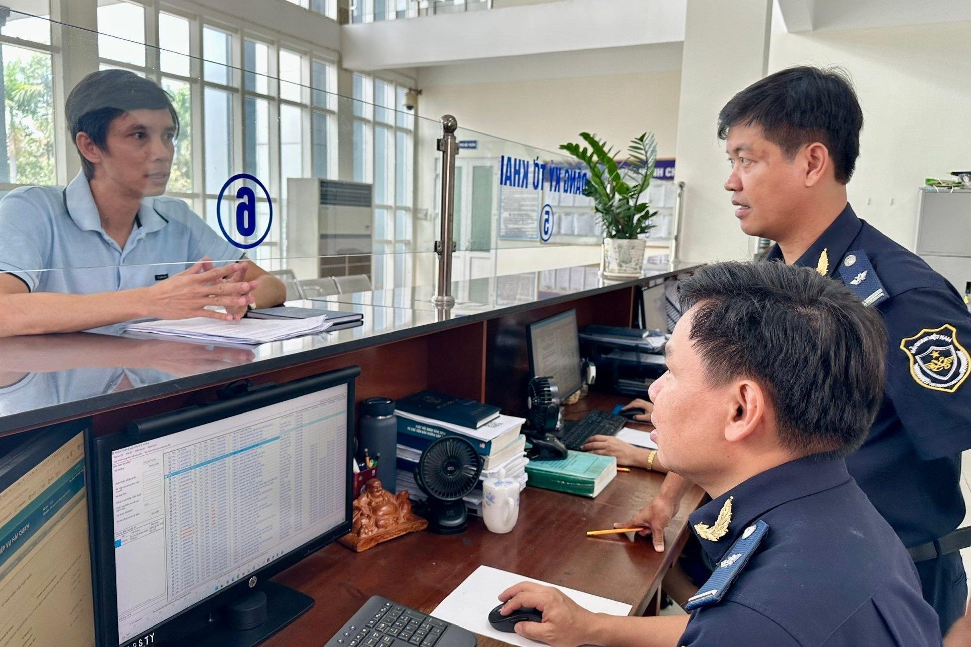 TP. Hồ Chí Minh: Cắt giảm 50% thời gian, chi phí tuân thủ thủ tục hành chính