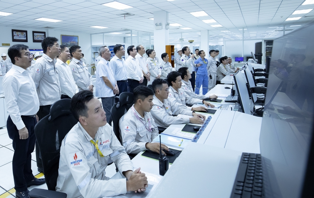 Khi Người đại diện trở thành “mắt xích” của chiến lược Petrovietnam