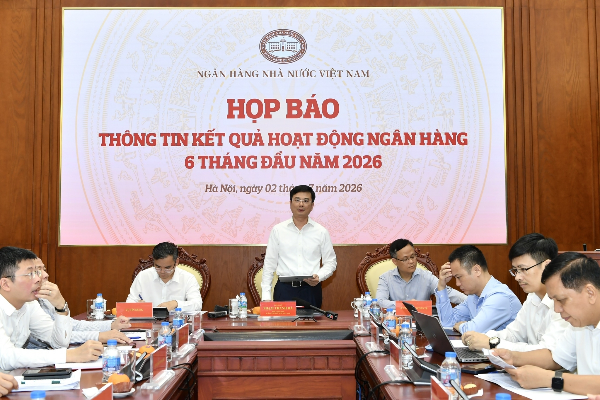 Tín dụng tăng 7,41%, Ngân hàng Nhà nước tính thêm giải pháp hỗ trợ nguồn vốn