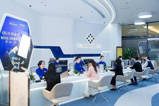 Dragon Capital trả cổ tức 3.000 đồng/CP, nhiều doanh nghiệp chia tiền và cổ phiếu Dragon Capital trả cổ tức 3.000 đồng/CP, nhiều doanh nghiệp chia tiền và cổ phiếu