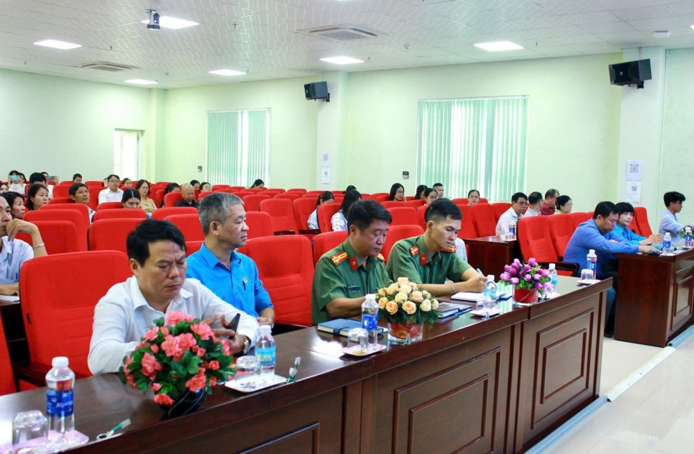 Khánh Hòa tăng cường đối thoại, hướng dẫn chính sách bảo hiểm xã hội đến doanh nghiệp