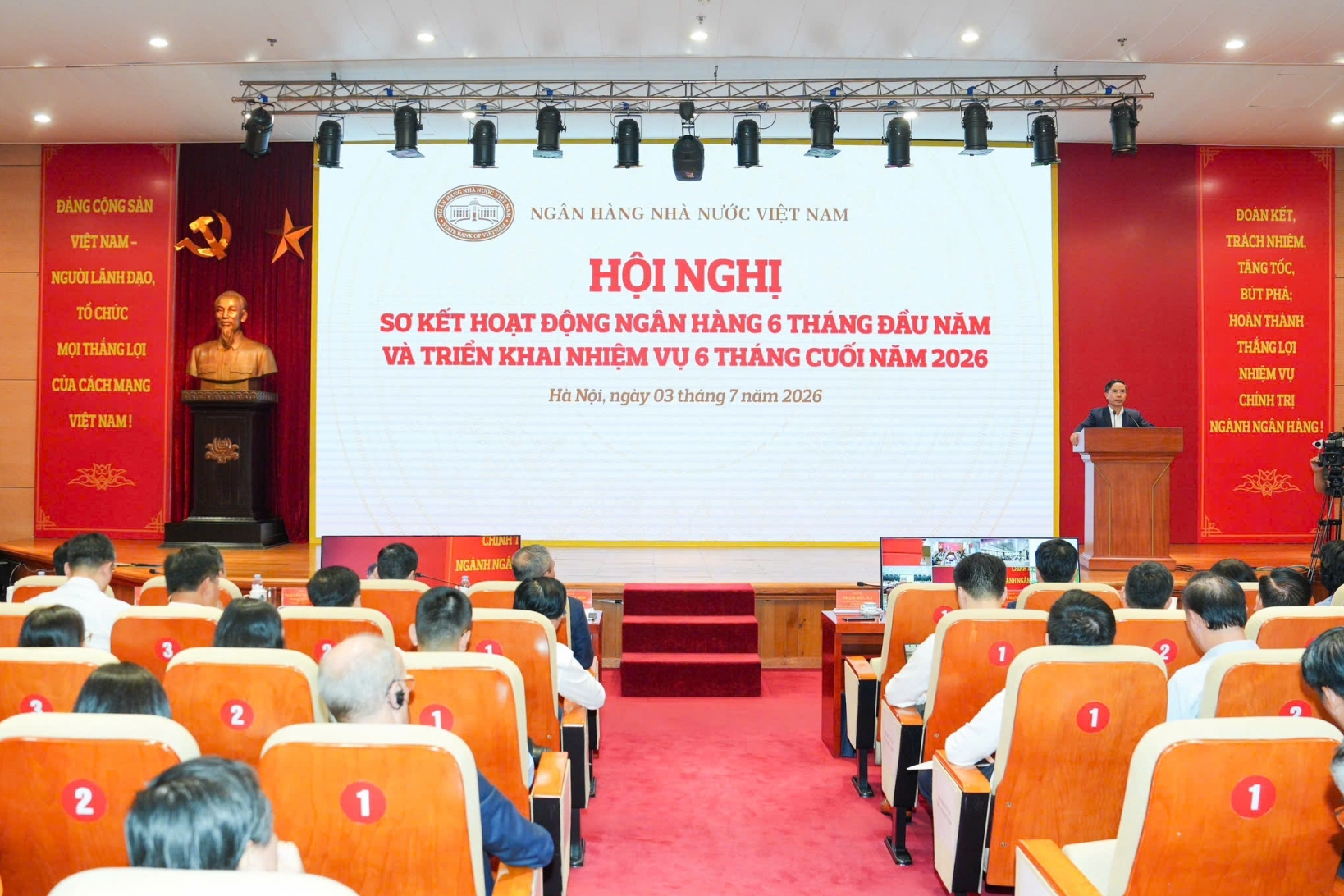 Hơn 1,4 triệu tỷ đồng tín dụng được bơm vào nền kinh tế 6 tháng qua