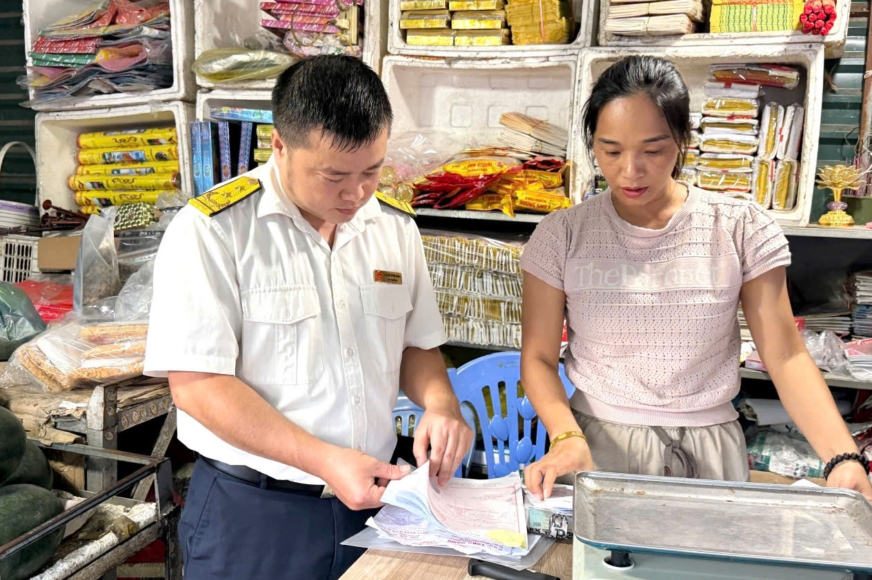Thuế tỉnh Lai Châu công khai đường dây nóng tiếp nhận phản ánh 24/7