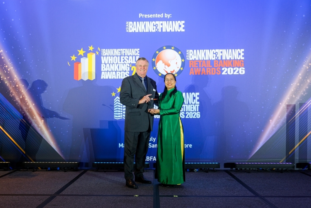 Vietcombank nhận hai giải thưởng quản trị rủi ro tại Singapore Vietcombank nhận hai giải thưởng quản trị rủi ro tại Singapore