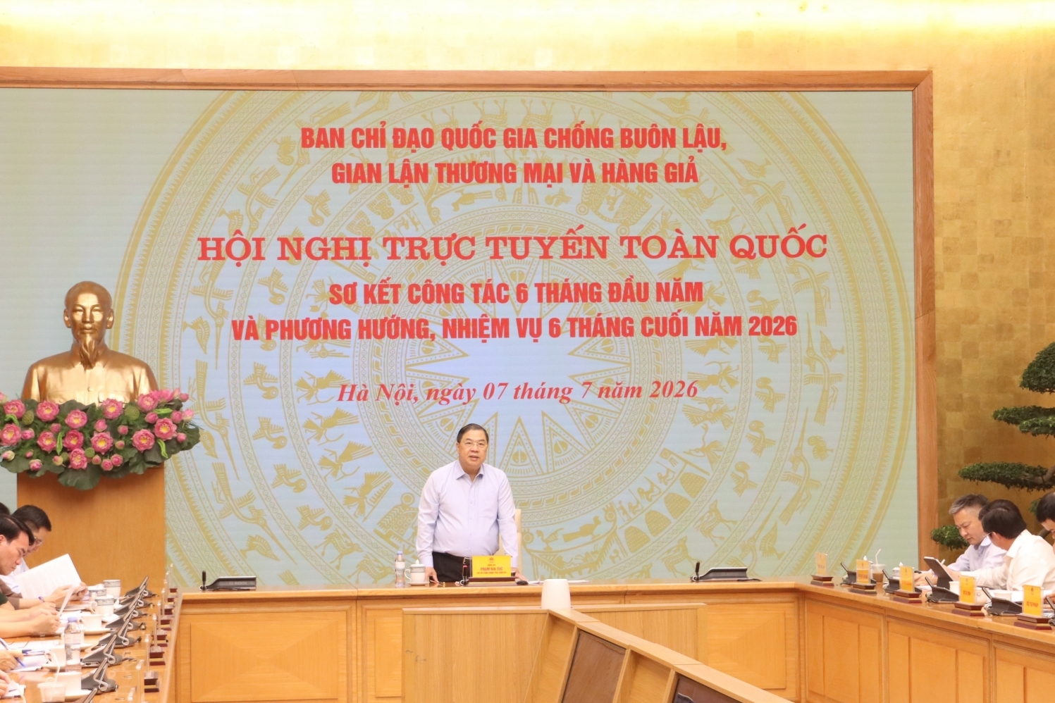 Cả nước xử lý gần 68.000 vụ buôn lậu, hàng giả