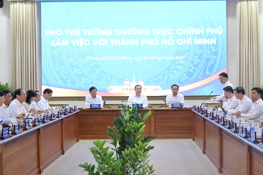TP. Hồ Chí Minh chế tài mạnh với đơn vị giải ngân đầu tư công chậm, kể cả rút “thẻ đỏ”
