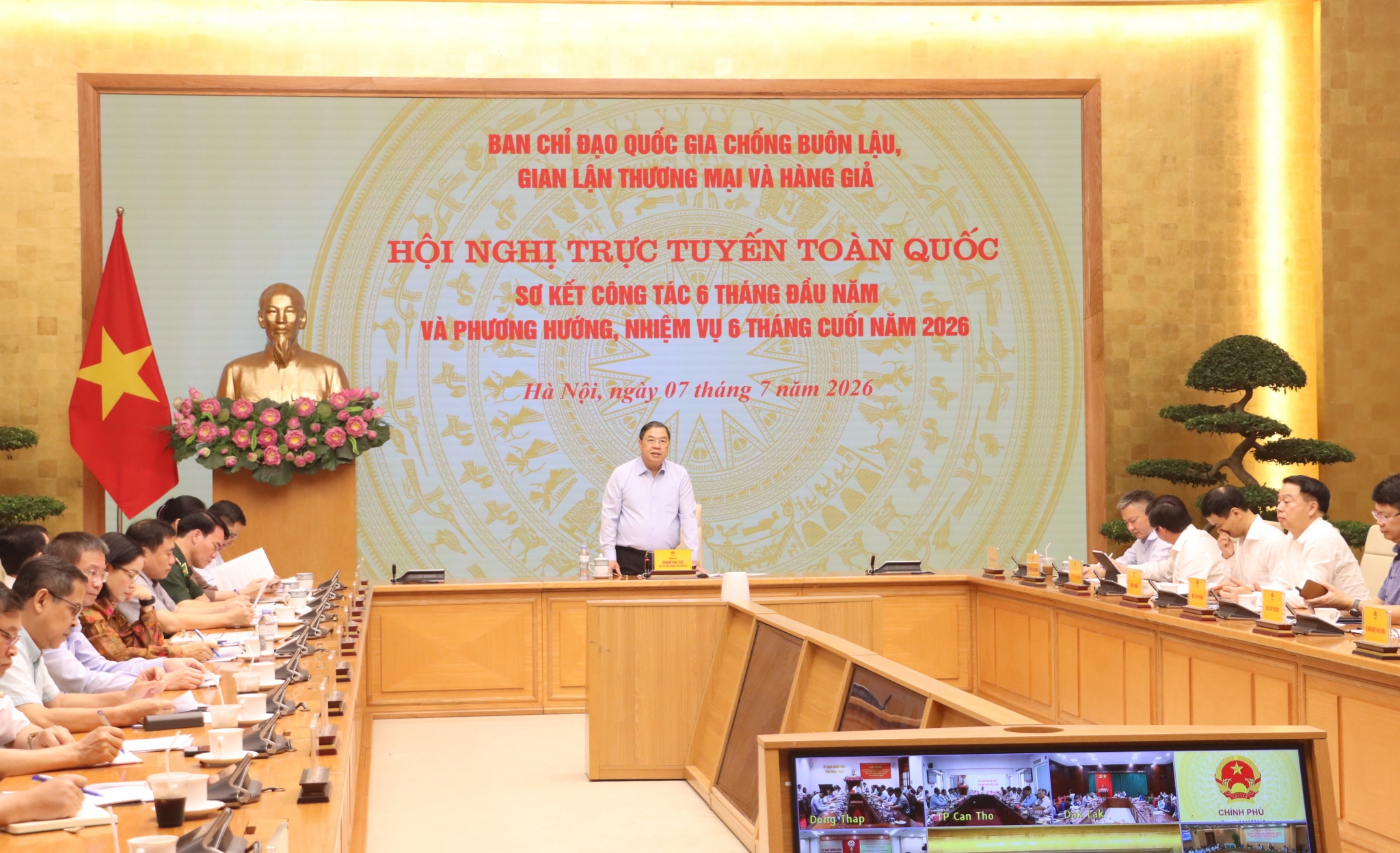 Cả nước xử lý gần 68.000 vụ buôn lậu, hàng giả
