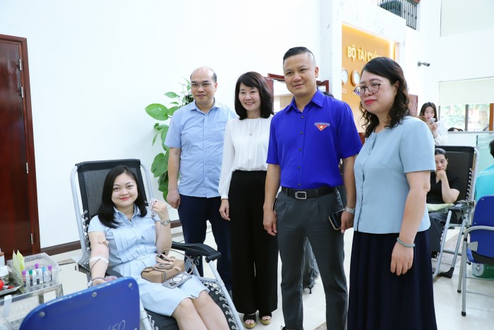 Lan tỏa nghĩa cử hiến máu tình nguyện trong cán bộ, công chức Bộ Tài chính