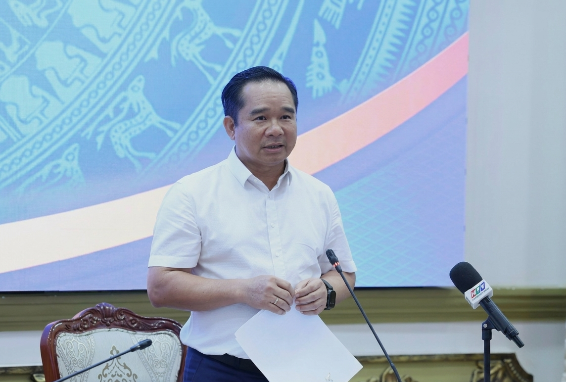 TP. Hồ Chí Minh chế tài mạnh với đơn vị giải ngân đầu tư công chậm, kể cả rút “thẻ đỏ” TP. Hồ Chí Minh chế tài mạnh với đơn vị giải ngân đầu tư công chậm, kể cả rút “thẻ đỏ”