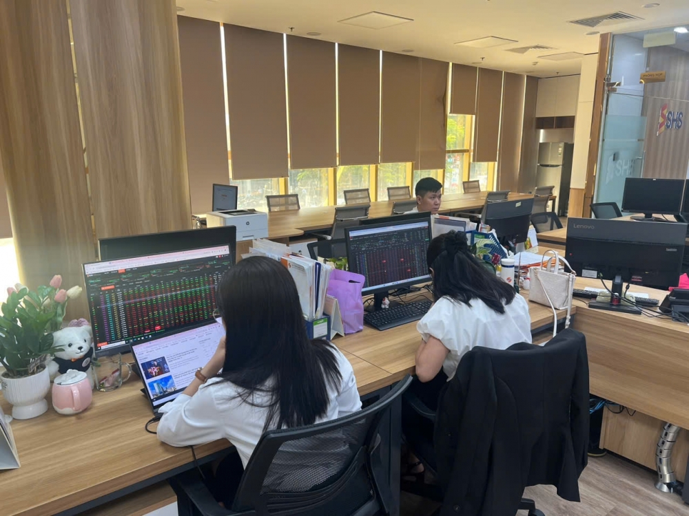 Bộ Tài chính ban hành Thông tư về đăng ký, hủy tư cách công ty đại chúng Bộ Tài chính ban hành Thông tư về đăng ký, hủy tư cách công ty đại chúng