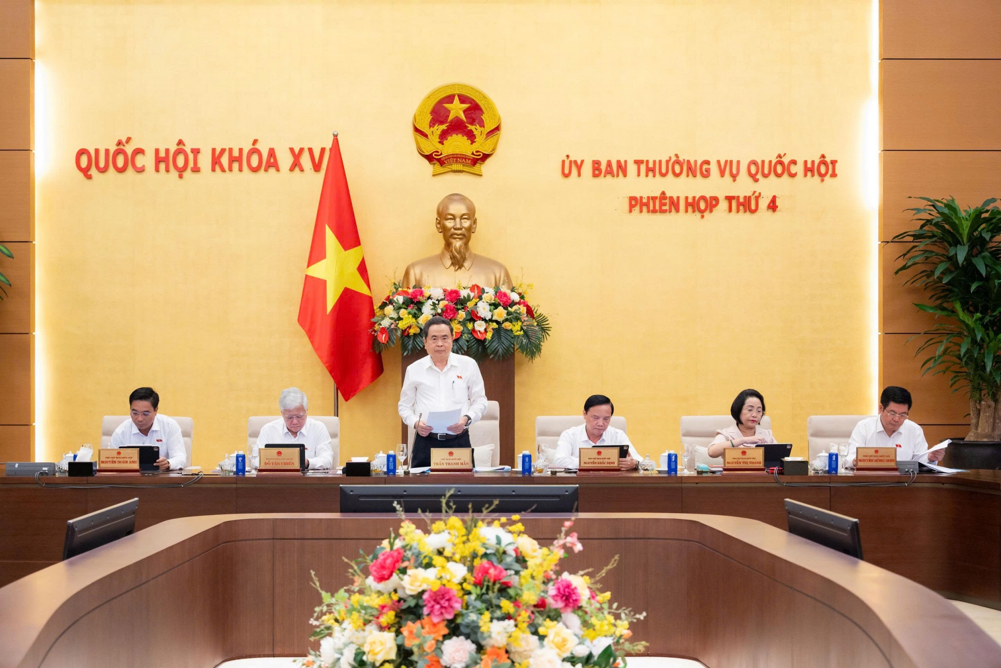 Dự kiến Quốc hội họp không thường lệ từ ngày 3 đến 24/8, xem xét 27 nội dung quan trọng Uy ban Thuong Vu Quoc hoi cho y kien ky hop khong thuong le