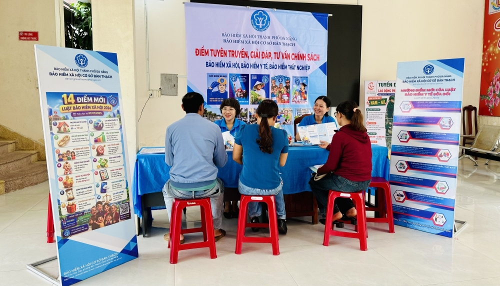 Bảo hiểm y tế, những câu chuyện của sự sẻ chia