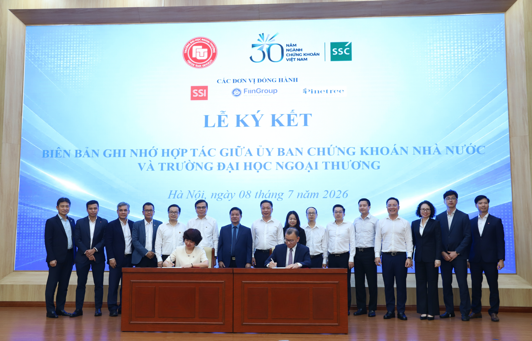 Ủy ban Chứng khoán Nhà nước bắt tay các trường đại học đầu tư cho nhân lực Ủy ban Chứng khoán