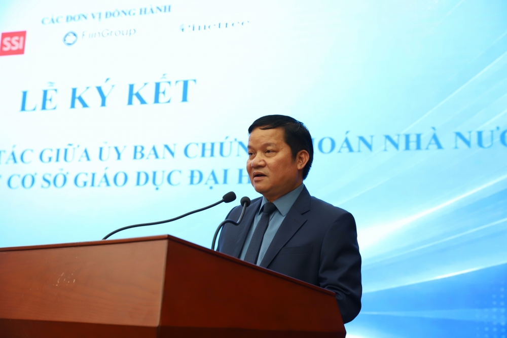 Ủy ban Chứng khoán Nhà nước bắt tay các trường đại học đầu tư cho nhân lực Ủy ban Chứng khoán Nhà nước bắt tay các trường đại học đầu tư cho nhân lực