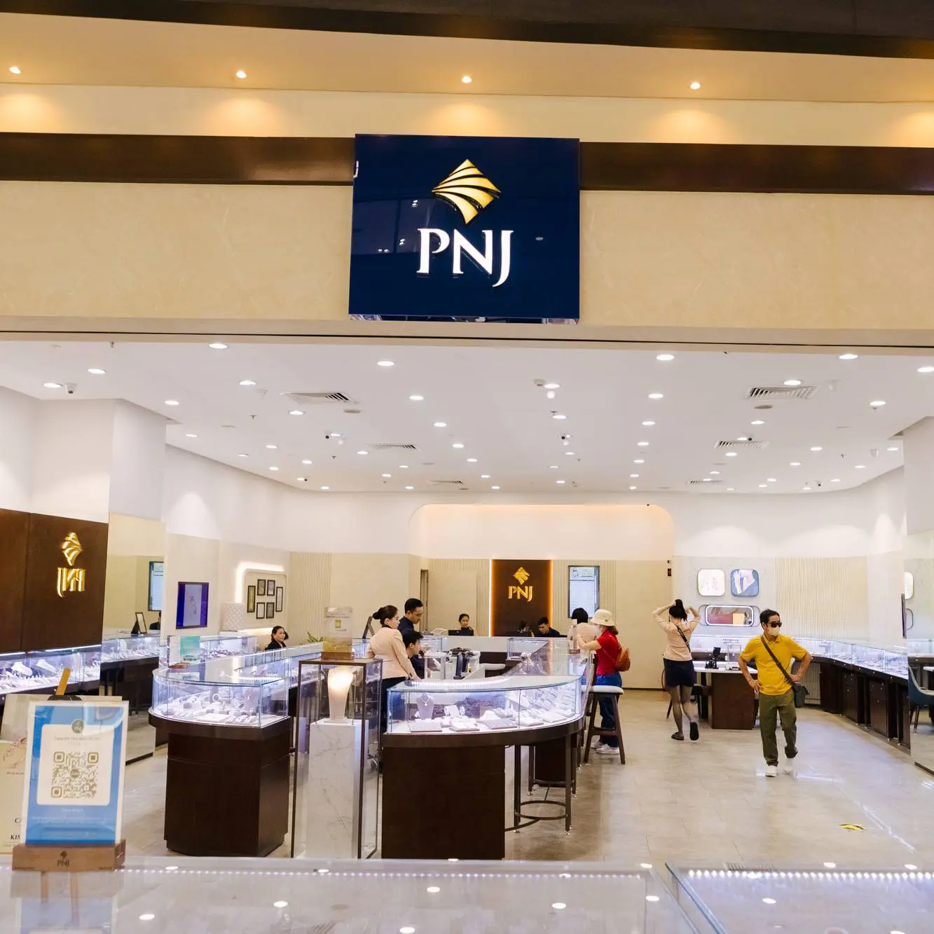 Cổ phiếu PNJ đã phản ánh hết rủi ro? Cổ phiếu PNJ đã phản ánh hết rủi ro?