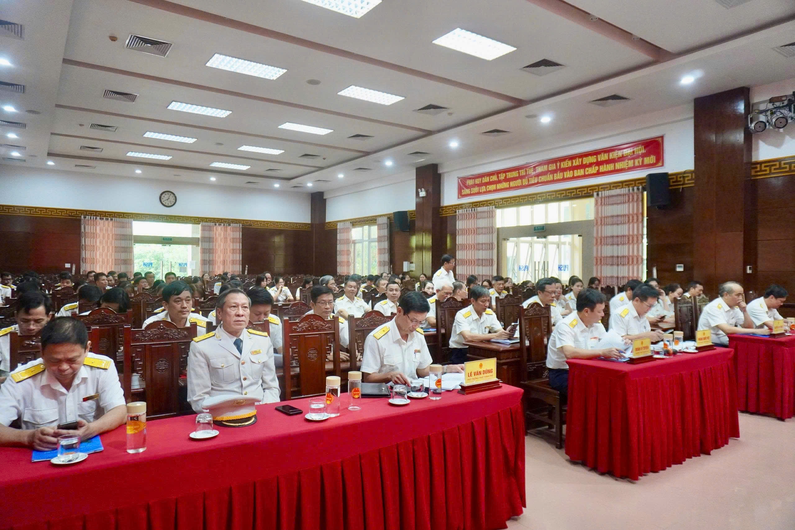 Toàn cảnh Hội nghị diễn ra ngày 9/7. Ảnh: Hồng Vân.