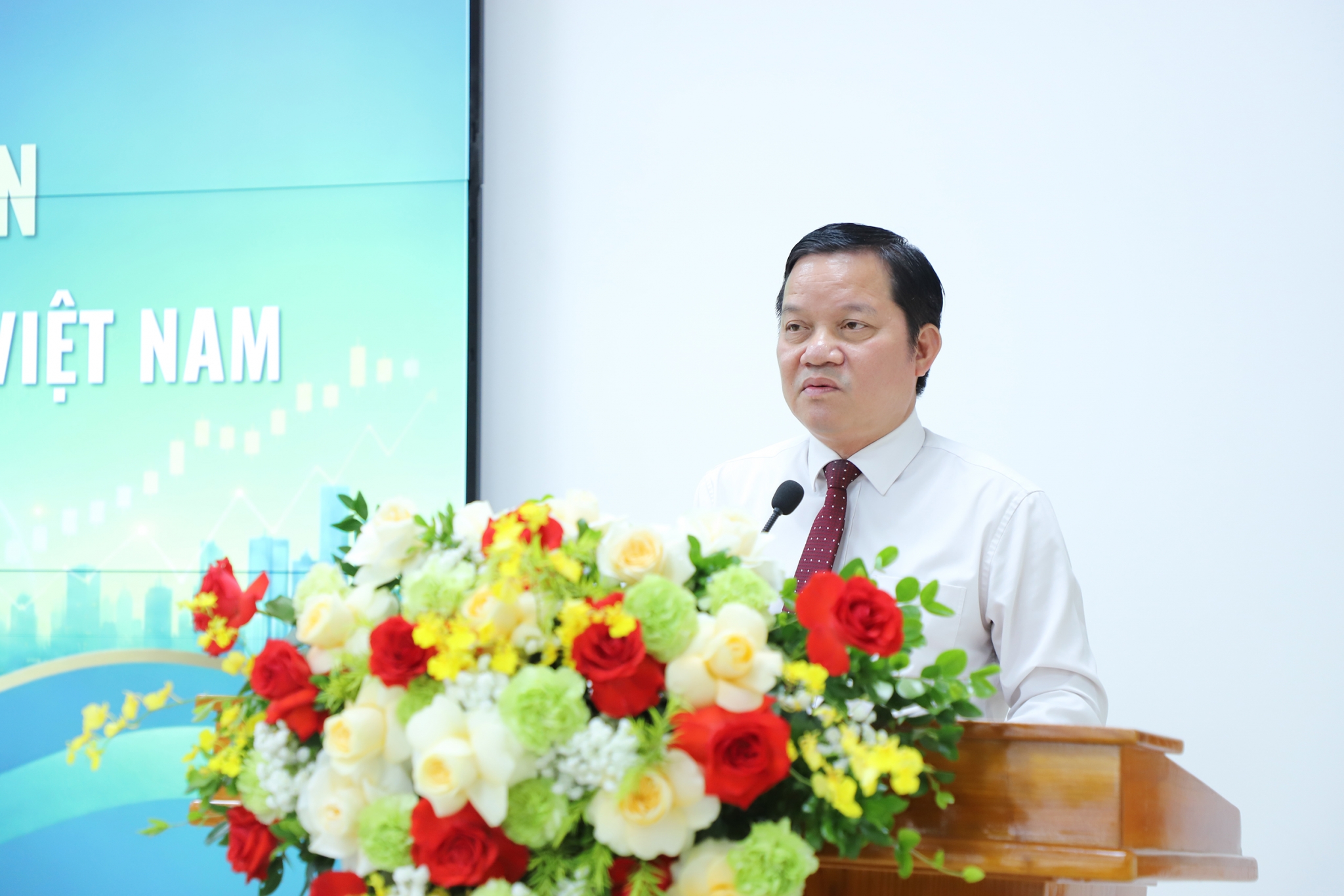 Điều hành giá trước bài toán tăng trưởng và kiểm soát lạm phát Điều hành giá trước bài toán tăng trưởng và kiểm soát lạm phát