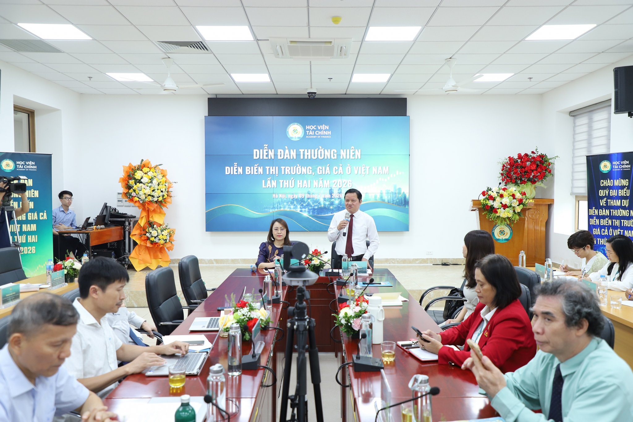 Điều hành giá trước bài toán tăng trưởng và kiểm soát lạm phát Điều hành giá trước bài toán tăng trưởng và kiểm soát lạm phát