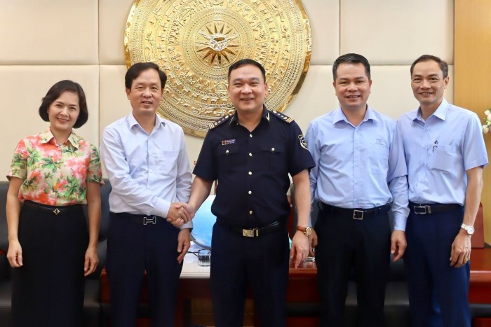 Hải quan khu vực III và Cảng Hải Phòng hợp tác thúc đẩy tăng trưởng xuất nhập khẩu