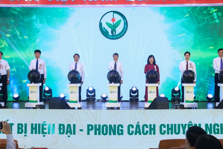 Bệnh viện Việt Đức, Bạch Mai cơ sở Ninh Bình chính thức hoạt động, mở rộng cơ hội tiếp cận y tế chất lượng cao