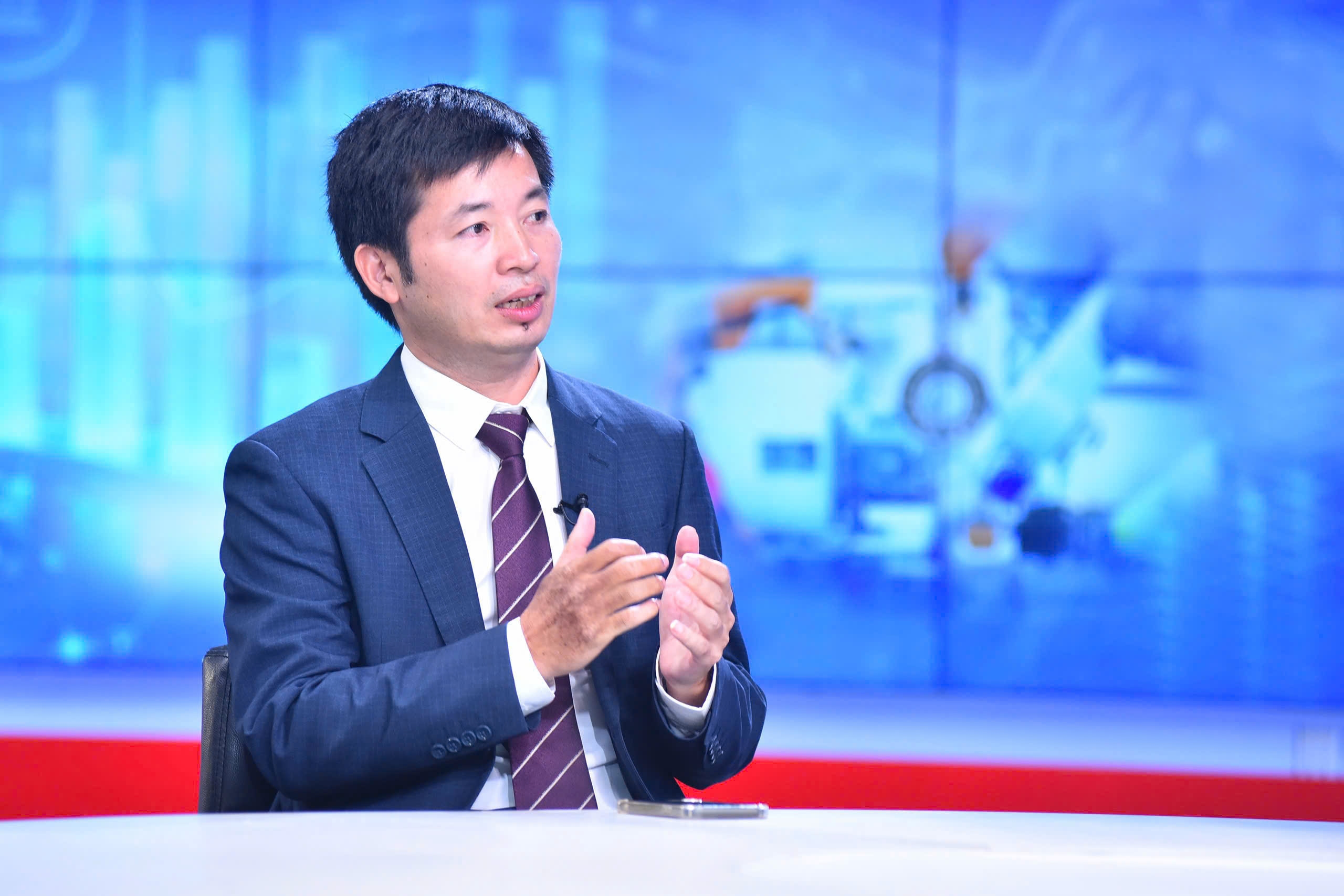 Chuyên gia kinh tế Nguyễn Quang Huy