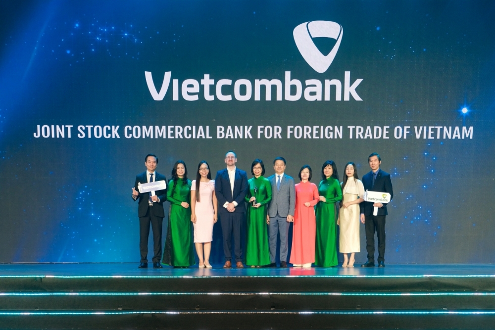 Vietcombank là nơi làm việc tốt nhất châu Á 3 năm liên tiếp Vietcombank là nơi làm việc tốt nhất châu Á 3 năm liên tiếp