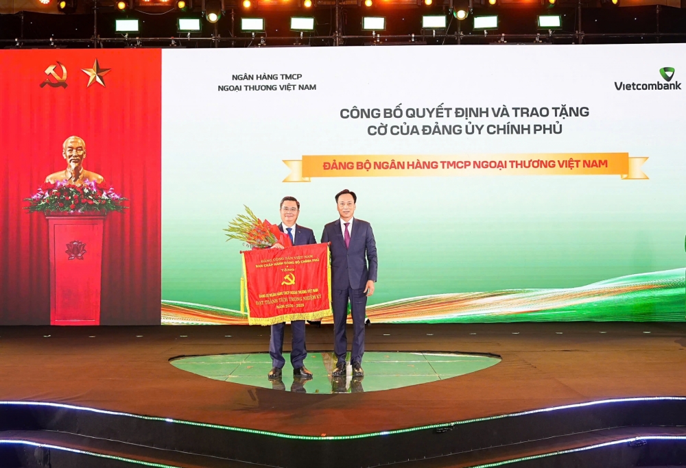 Vietcombank củng cố nền tảng cho chặng tăng trưởng mới Vietcombank củng cố nền tảng cho chặng tăng trưởng mới