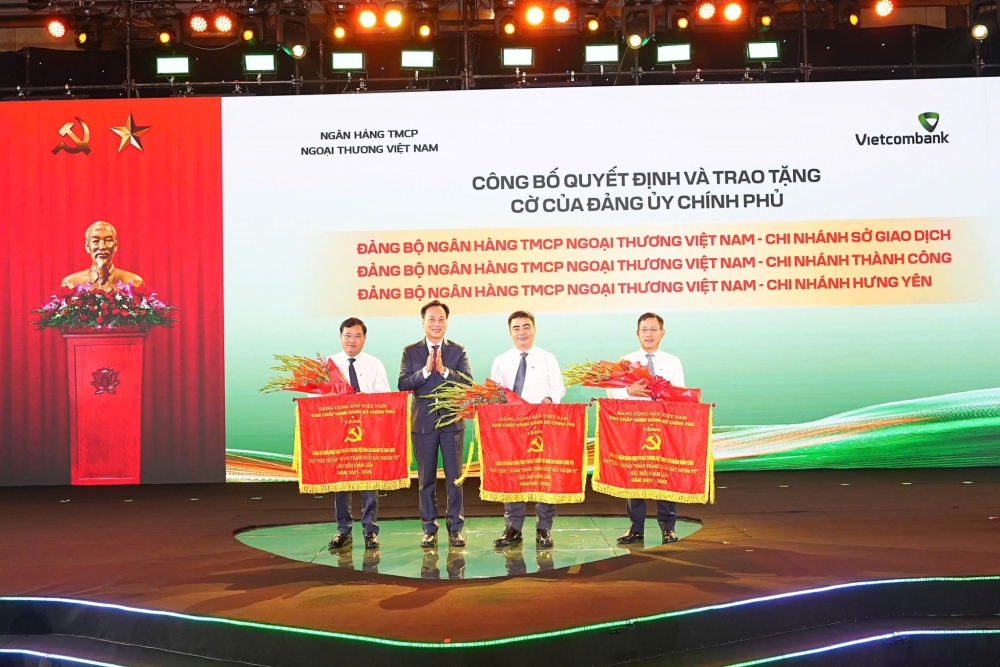 Vietcombank củng cố nền tảng cho chặng tăng trưởng mới Vietcombank củng cố nền tảng cho chặng tăng trưởng mới