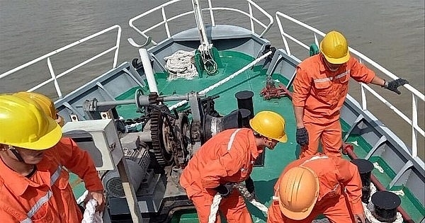 Đi tàu biển 24 năm, hiện đã 50 tuổi, khi nào được nghỉ hưu?