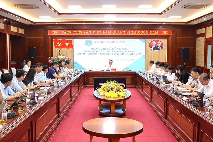 Hội nghị đánh giá công tác sắp xếp bộ máy và xếp loại KPI tại Bảo hiểm xã hội tỉnh Nghệ An và Hà Tĩnh.