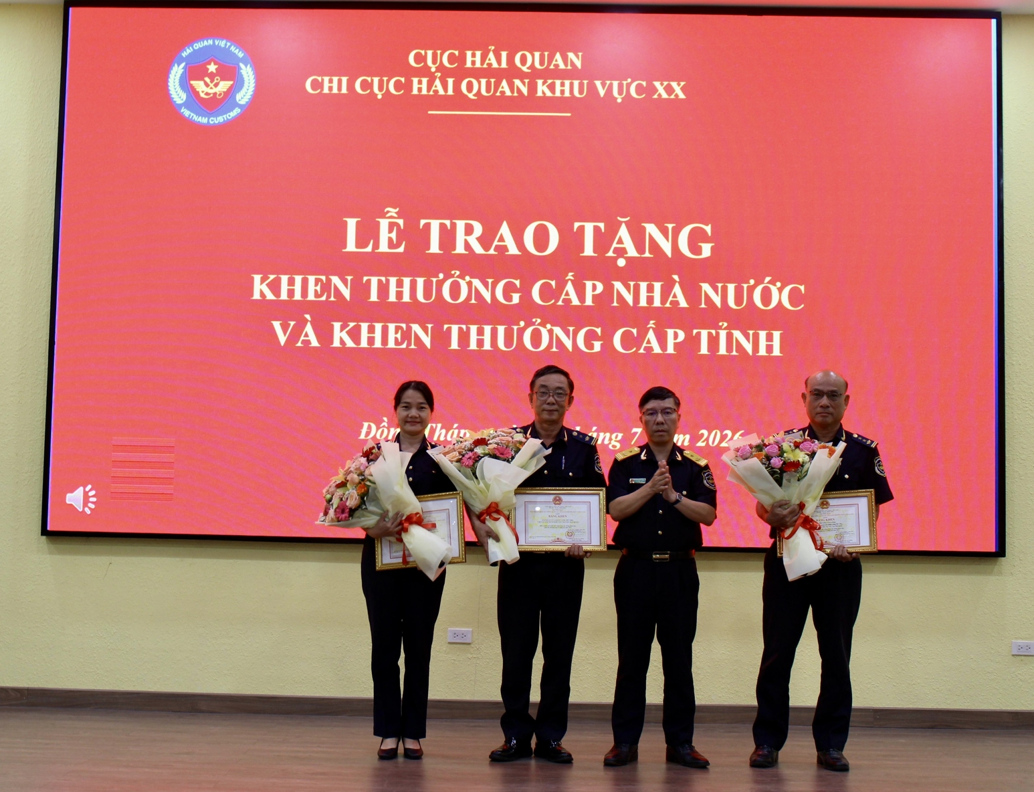 Chi cục Hải quan khu vực XX thu ngân sách 6 tháng đạt hơn 87%