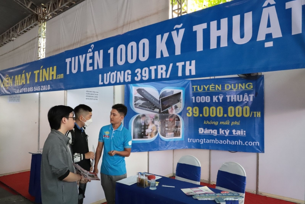 TP. Hồ Chí Minh: Gần 14.000 việc làm trống từ 81 doanh nghiệp chờ người lao động