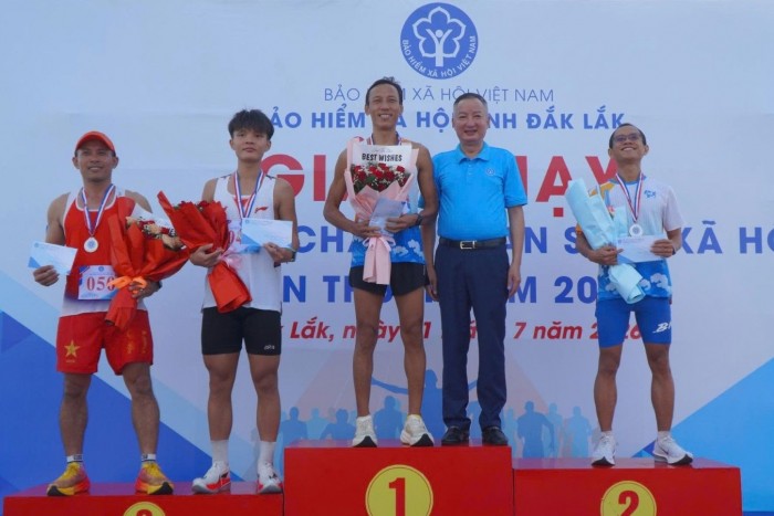Thành công, lắng đọng và lan tỏa từ Giải chạy "Mỗi bước chân - vì an sinh xã hội"