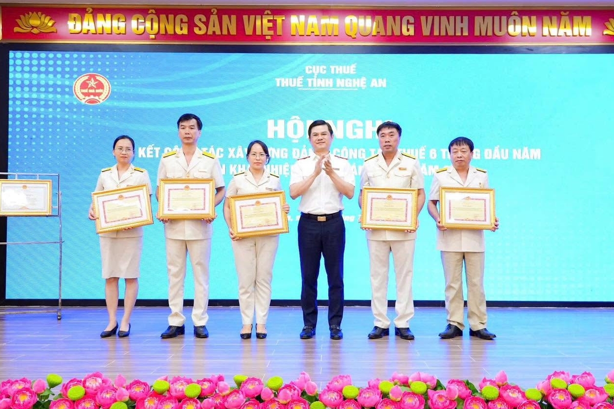 Thuế tỉnh Nghệ An: Đòn bẩy chuyển đổi số giúp thu ngân sách tăng 26,2% so với cùng kỳ