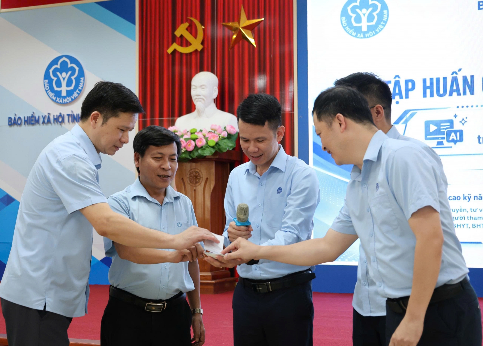 Tích cực ứng dụng trí tuệ nhân tạo trong truyền thông chính sách