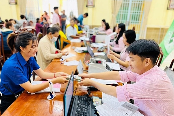 Sinh viên được trả nợ vay sau tốt nghiệp 12 tháng