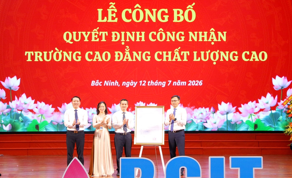 Trường Cao đẳng Kỹ thuật Công nghiệp được công nhận đạt chuẩn chất lượng cao