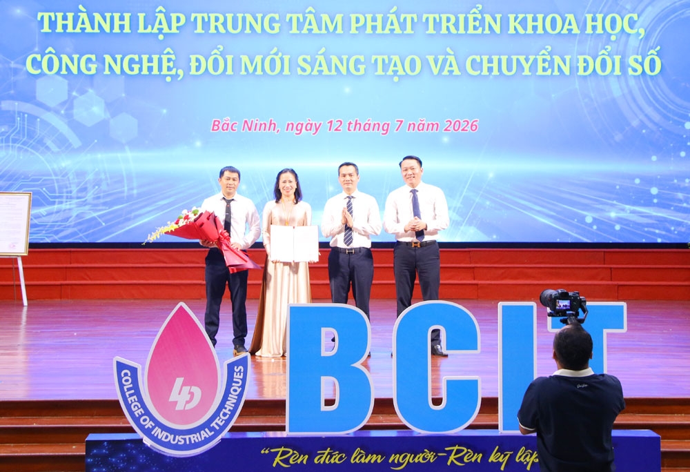 Trường Cao đẳng Kỹ thuật Công nghiệp được công nhận đạt chuẩn chất lượng cao