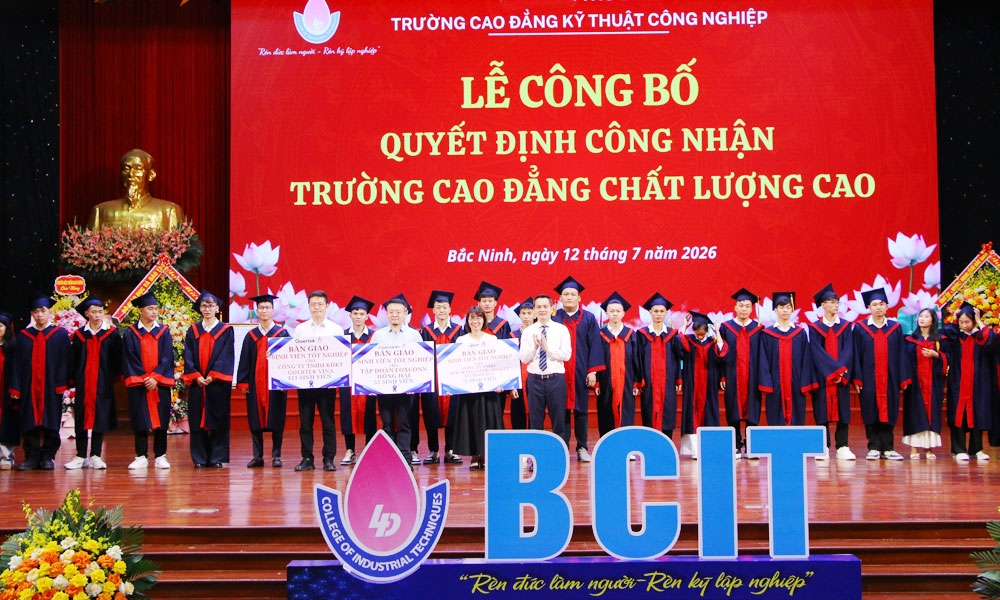 Trường Cao đẳng Kỹ thuật Công nghiệp được công nhận đạt chuẩn chất lượng cao