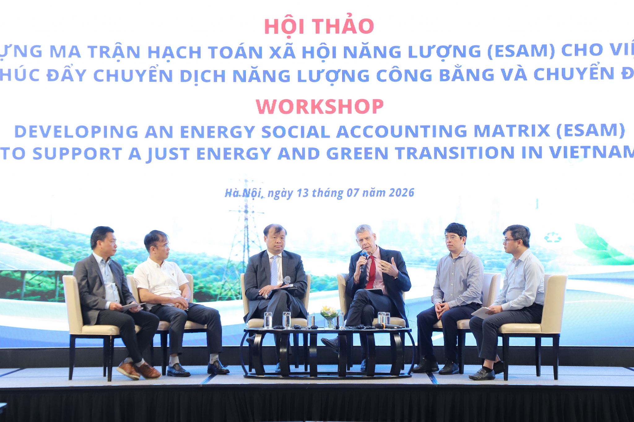 Muốn tăng trưởng xanh phải đặt con người vào trung tâm chính sách