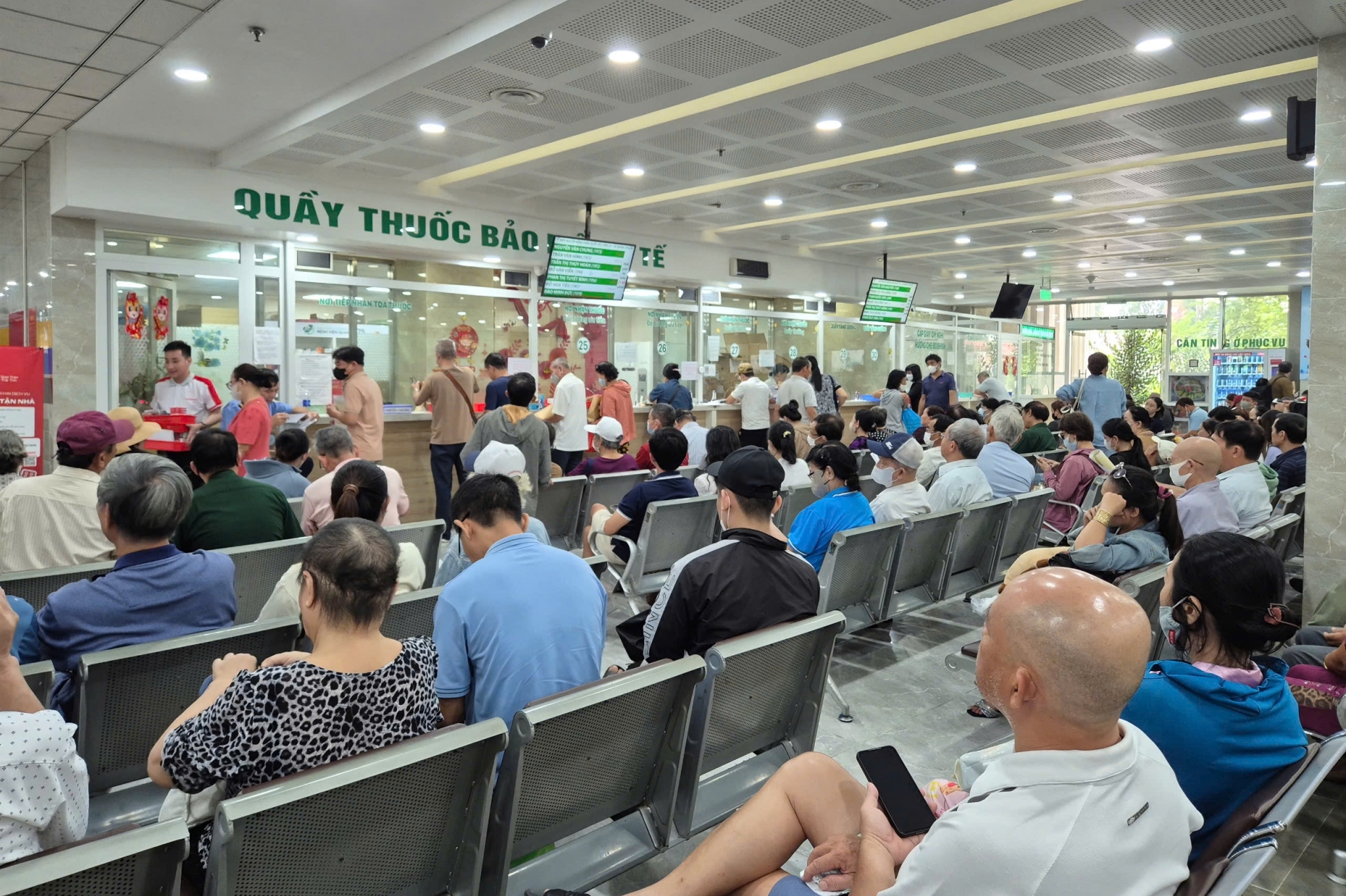 Hà Nội sẽ kiểm tra đột xuất cơ sở khám chữa bệnh bảo hiểm y tế có chi phí tăng bất thường