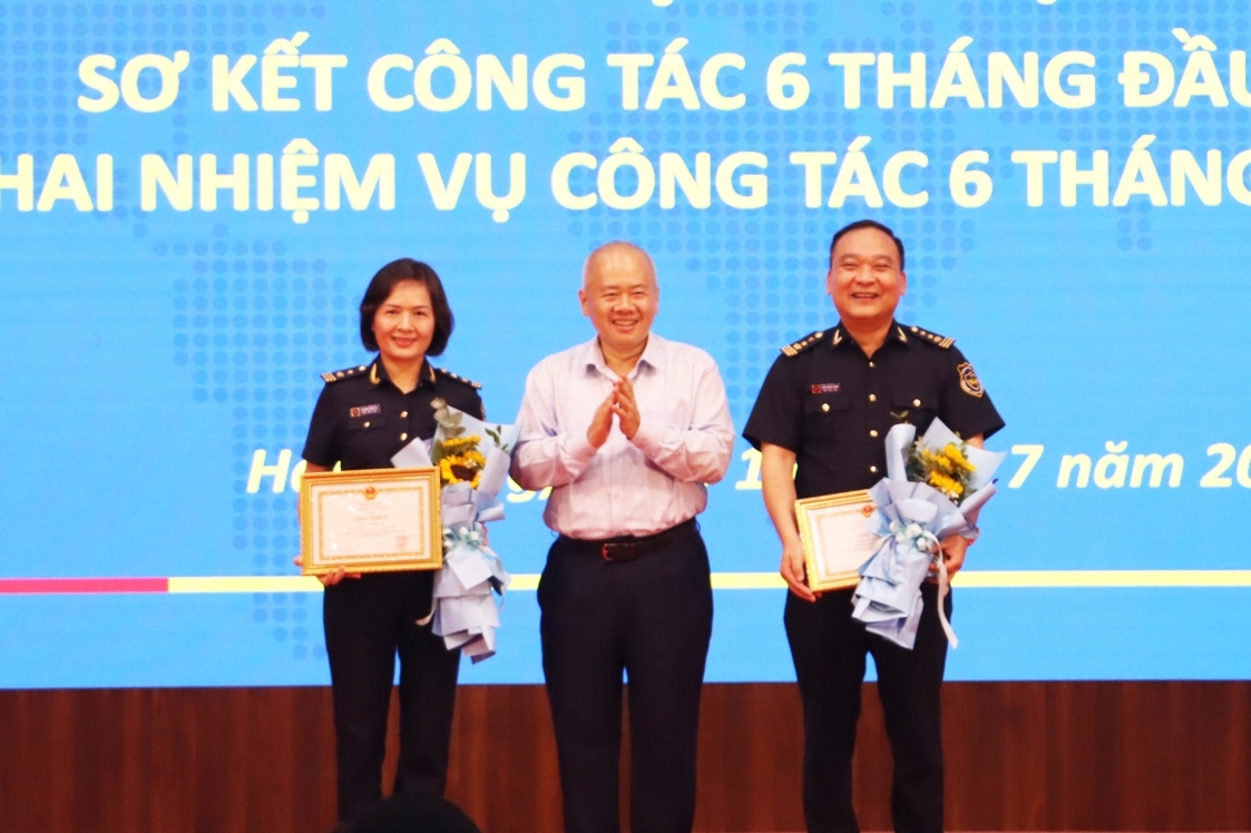 Hải quan khu vực III hướng tới kỷ lục thu ngân sách 100.000 tỷ đồng
