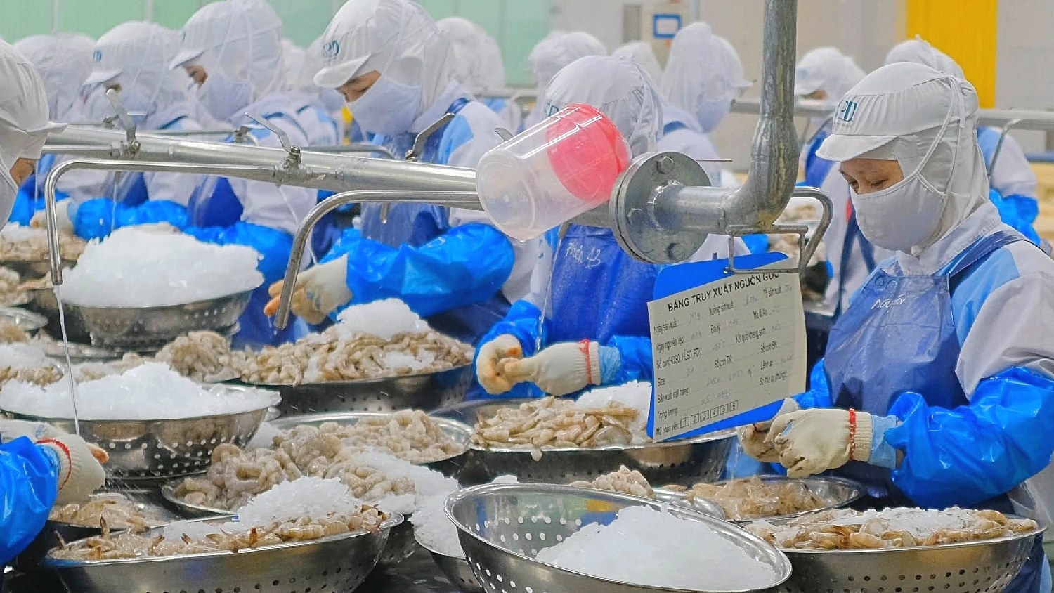 Thuế xuất khẩu 0%: Vì sao doanh nghiệp được hoàn thuế Giá trị gia tăng, hộ kinh doanh thì không?