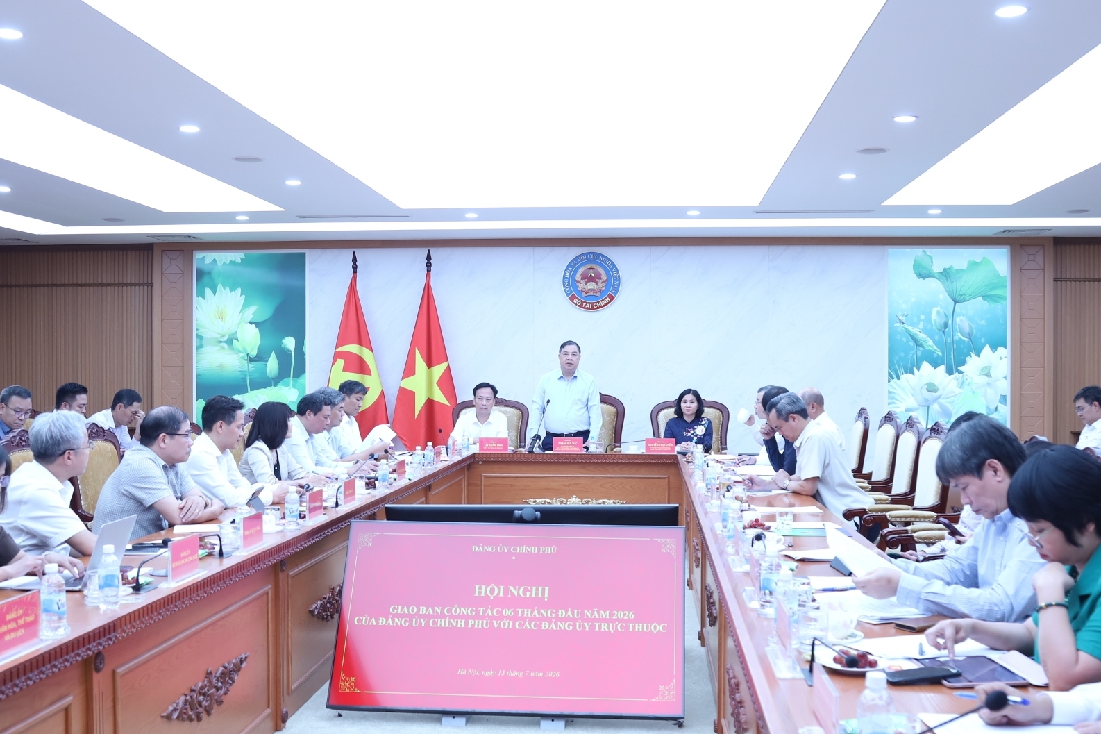 Đảng ủy Chính phủ lãnh đạo, chỉ đạo hiệu quả các giải pháp phát triển kinh tế - xã hội
