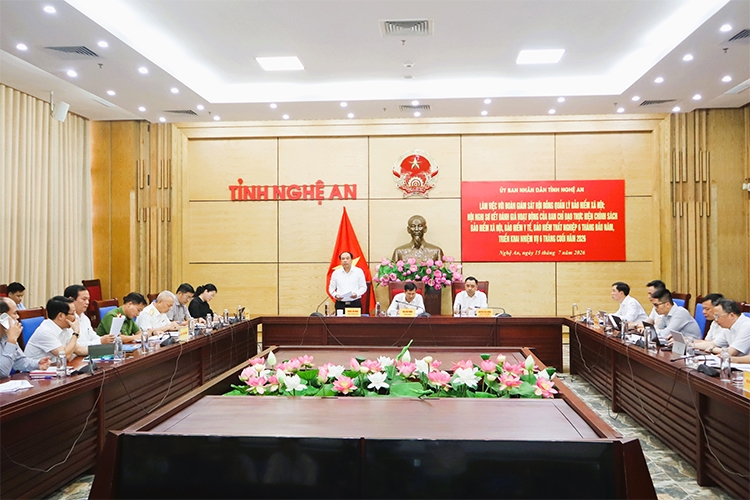 Đoàn giám sát Hội đồng quản lý Bảo hiểm xã hội làm việc với Ủy ban nhân dân tỉnh Nghệ An về thực hiện chính sách, pháp luật bảo hiểm xã hội, bảo hiểm y tế.