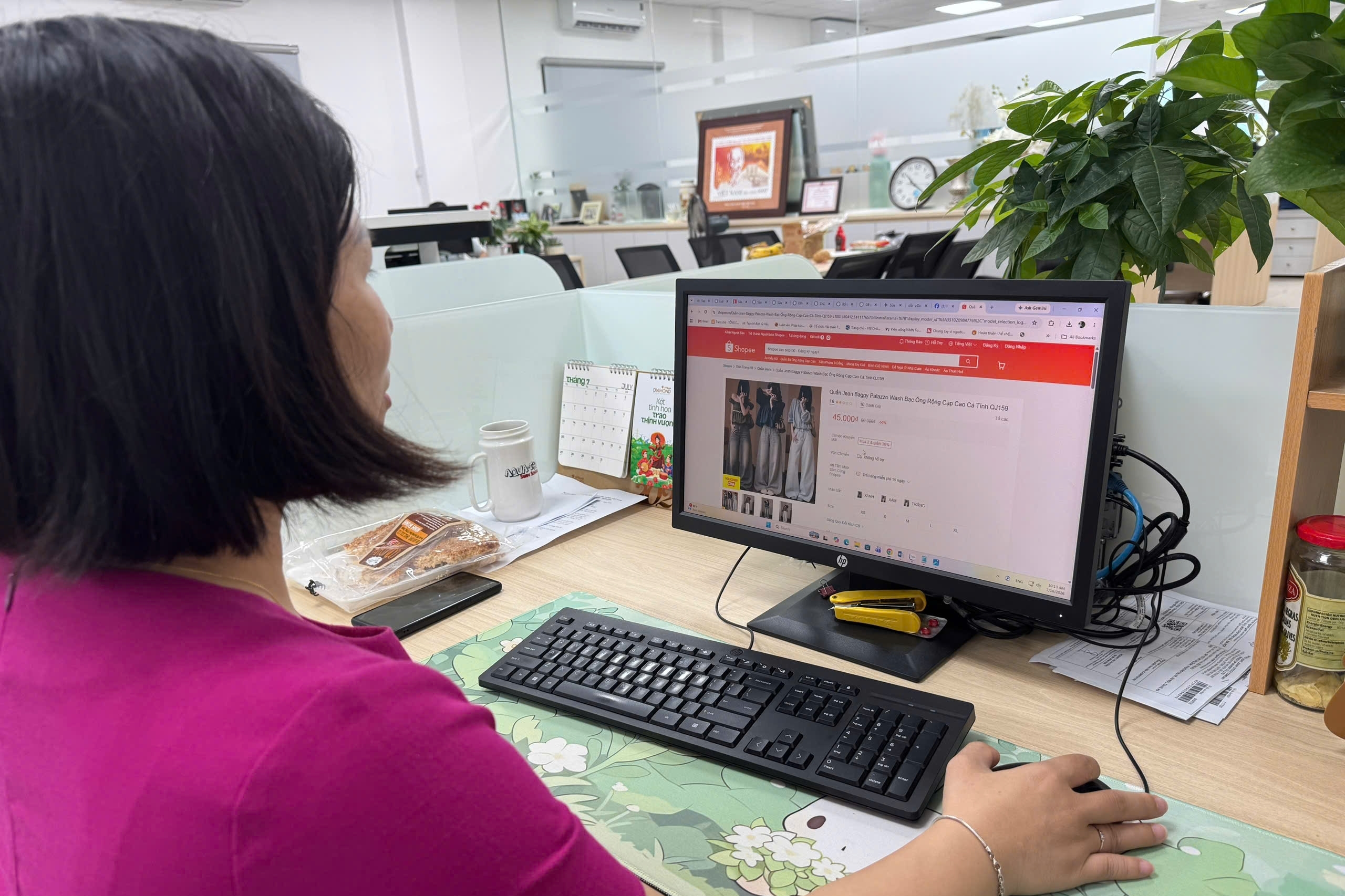 Người bán trên sàn thương mại điện tử được hỗ trợ thêm dữ liệu để lập hóa đơn điện tử