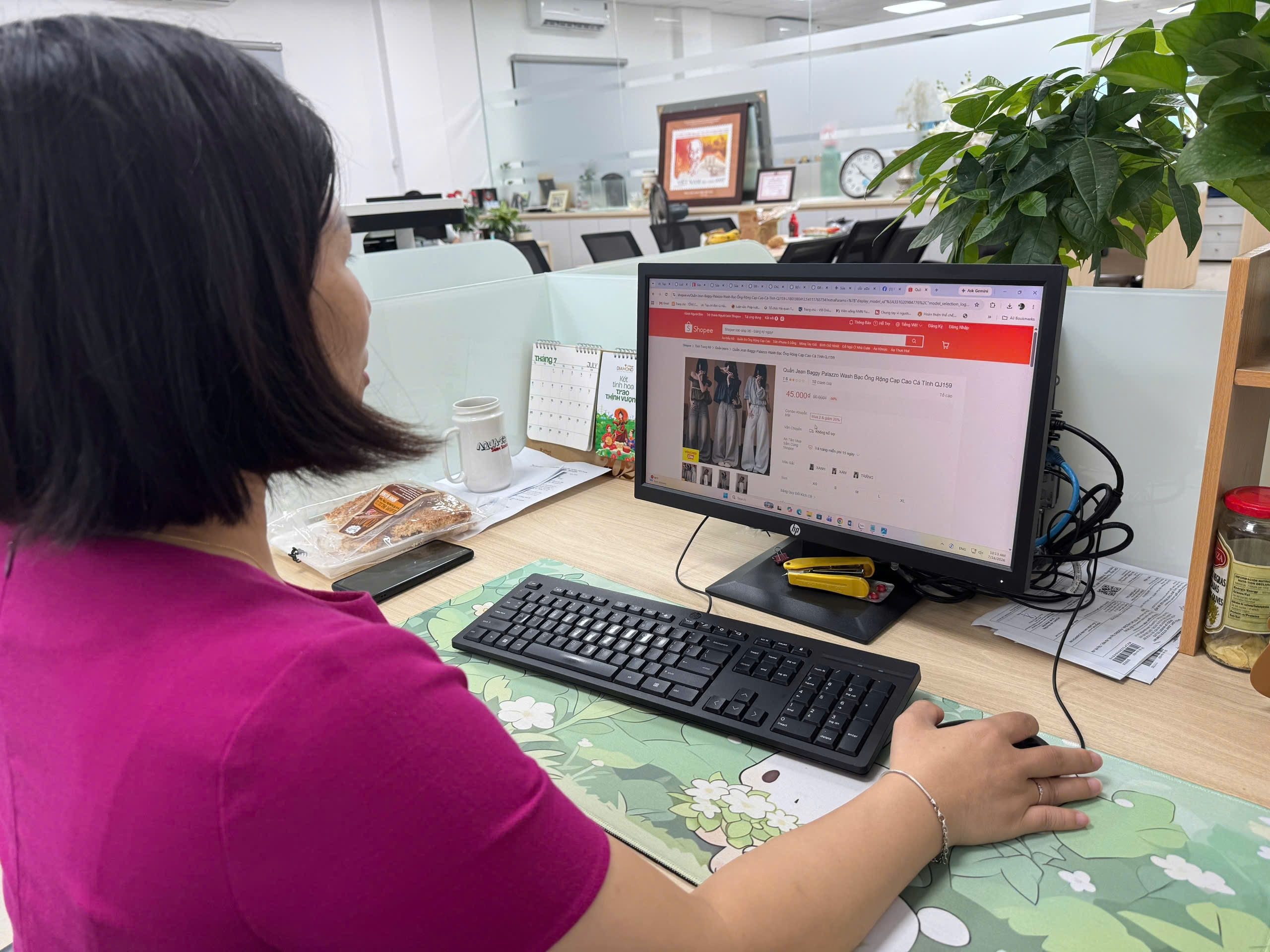 Người bán trên sàn thương mại điện tử được hỗ trợ thêm dữ liệu để lập hóa đơn điện tử