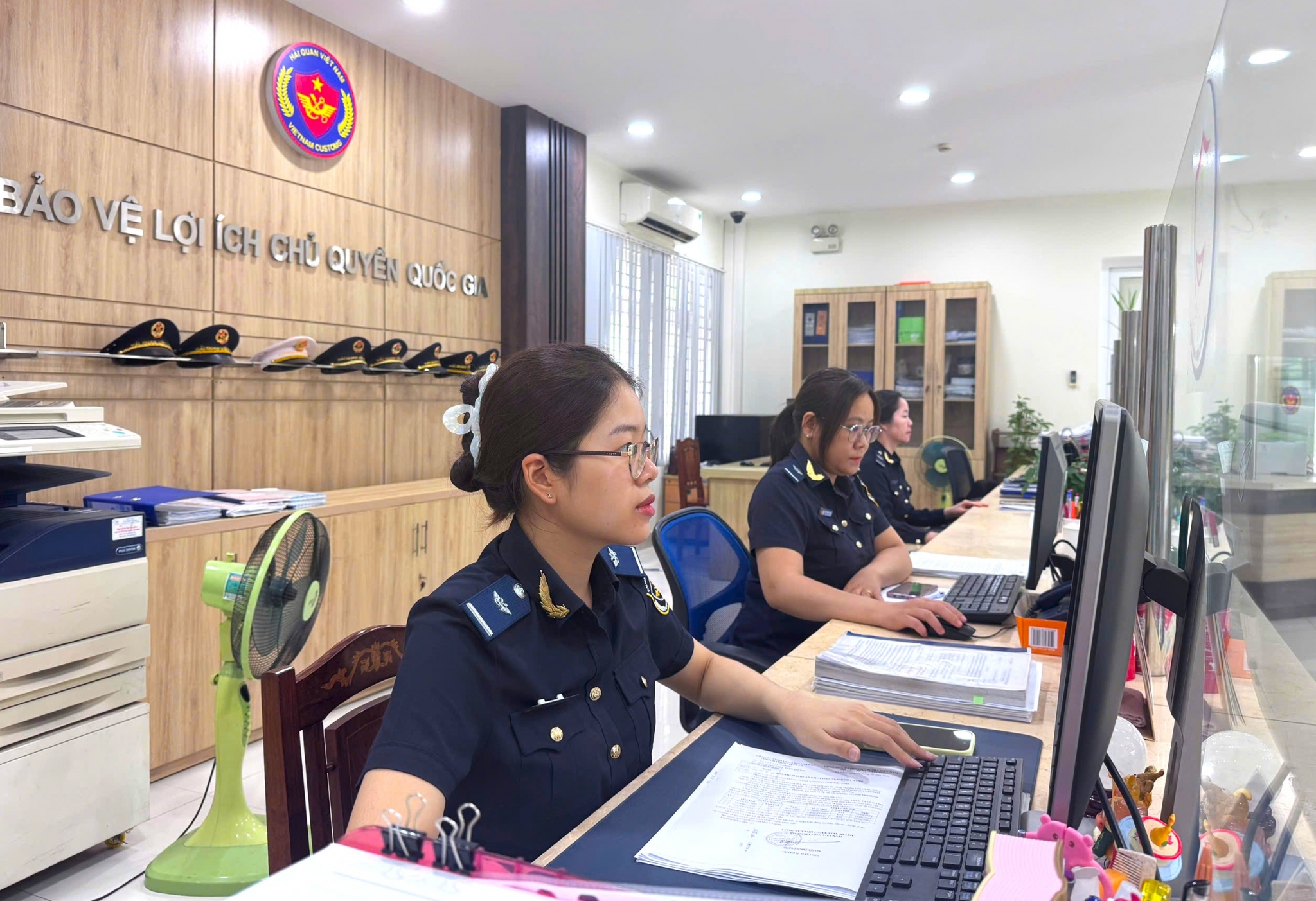 Hoạt động nghiệp vụ của công chức Hải quan khu vực XII. 