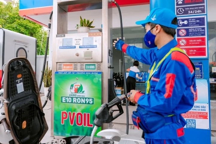 Giá xăng đồng loạt giảm hơn 1.000 đồng/lít từ 15h ngày 6/8